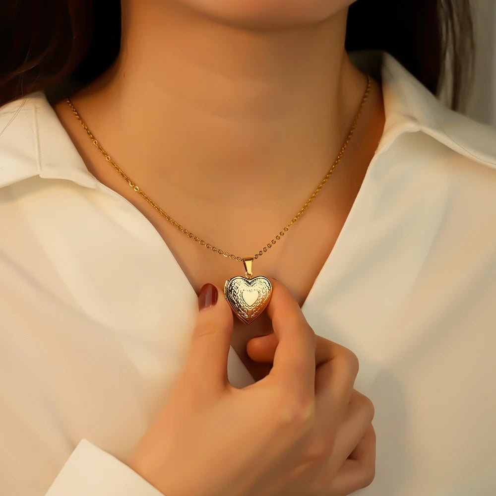 Colar Eterna Recordação - Personalizável - Aço Inoxidável - Folheado a Ouro | Oferta Especial de Natal 🎄