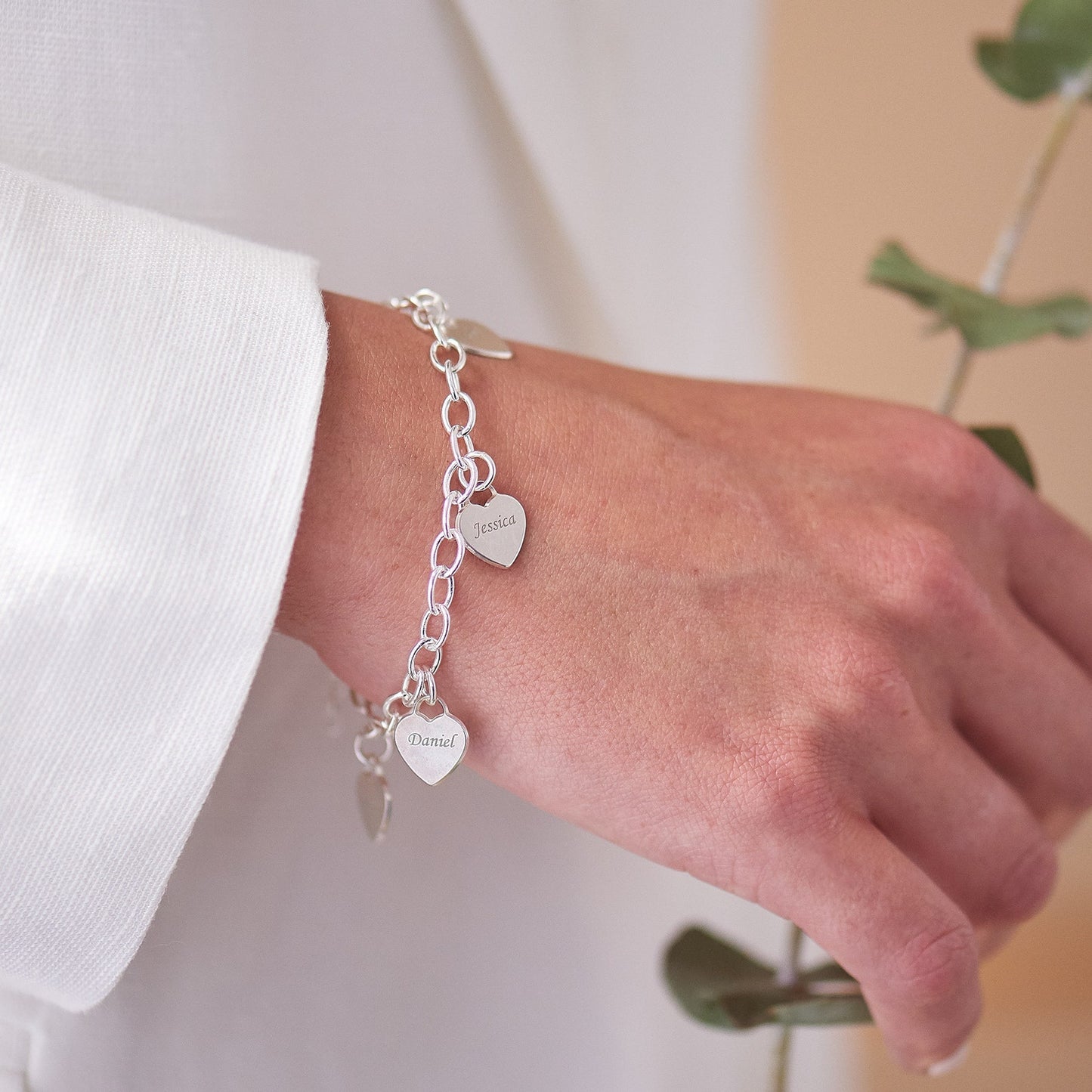 Pulseira Corações da Vida - Personalizável - Gravação a Laser - Aço Inoxidável | Oferta Especial! ♥