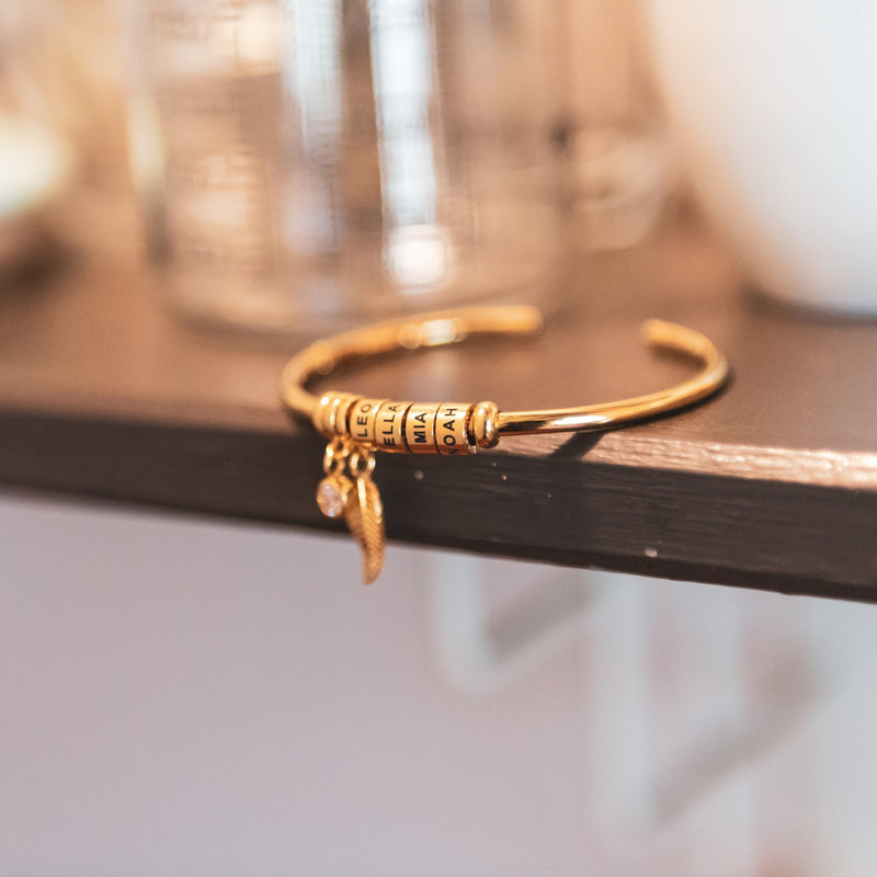 Pulseira Asas de Anjo Personalizável -  Minha Família - Gravação a Laser - Banhado a ouro